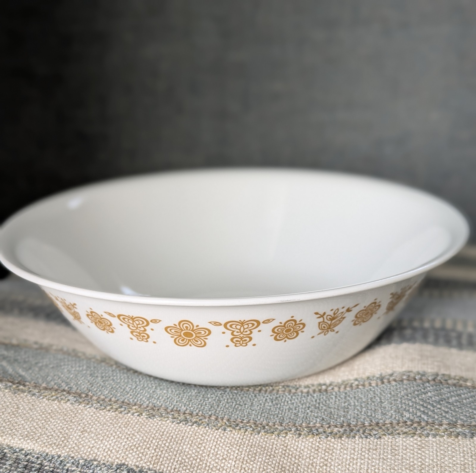Vtg Corelle Butterfly Gold Lg Serving Bowl 10.25″ Diameter 3.25″ Deep Vegetables