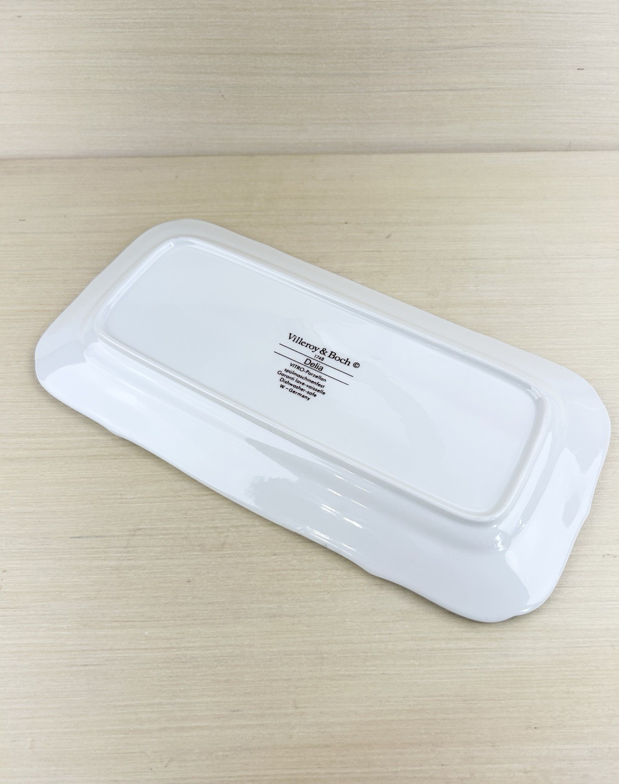 Villeroy & Boch Delia Sandwich Tray Vitro Porcelain 12 3/8 in X 6 3/8