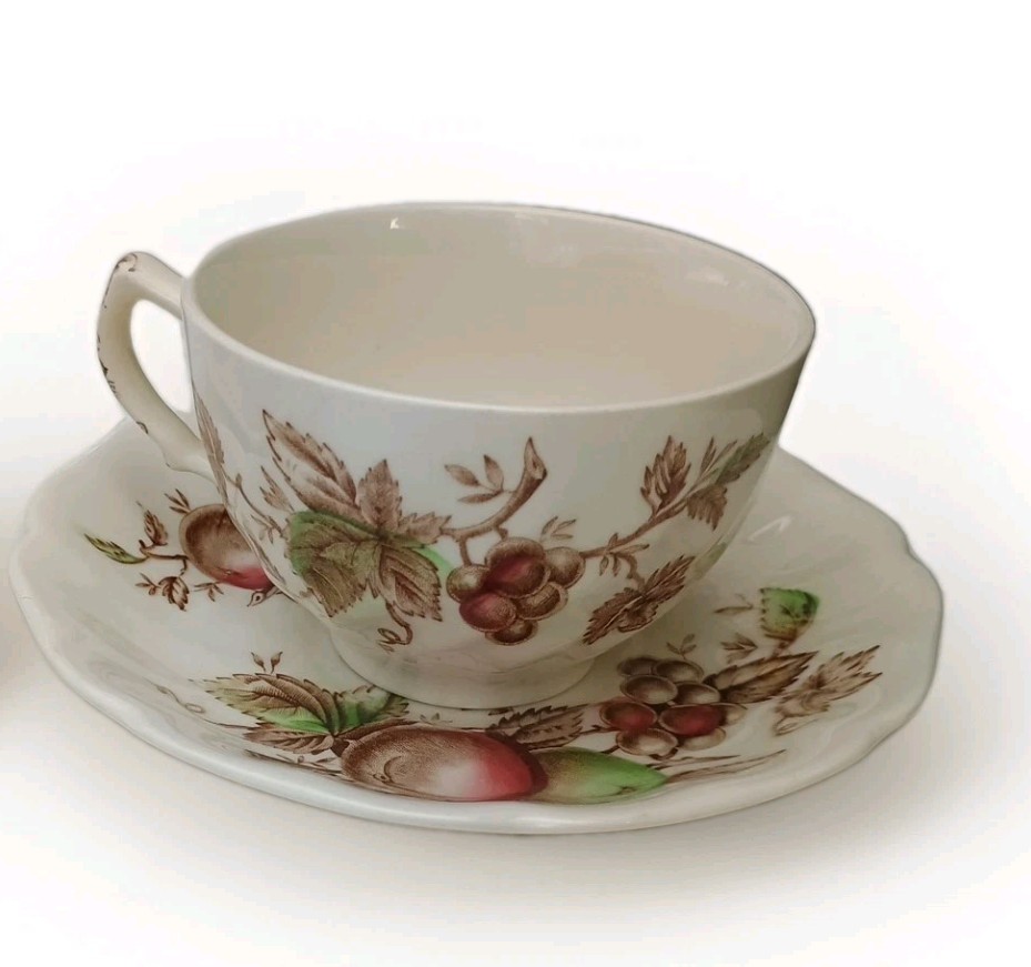 2 Tea Cups & Saucers By Johnson Bros England Harvest Time