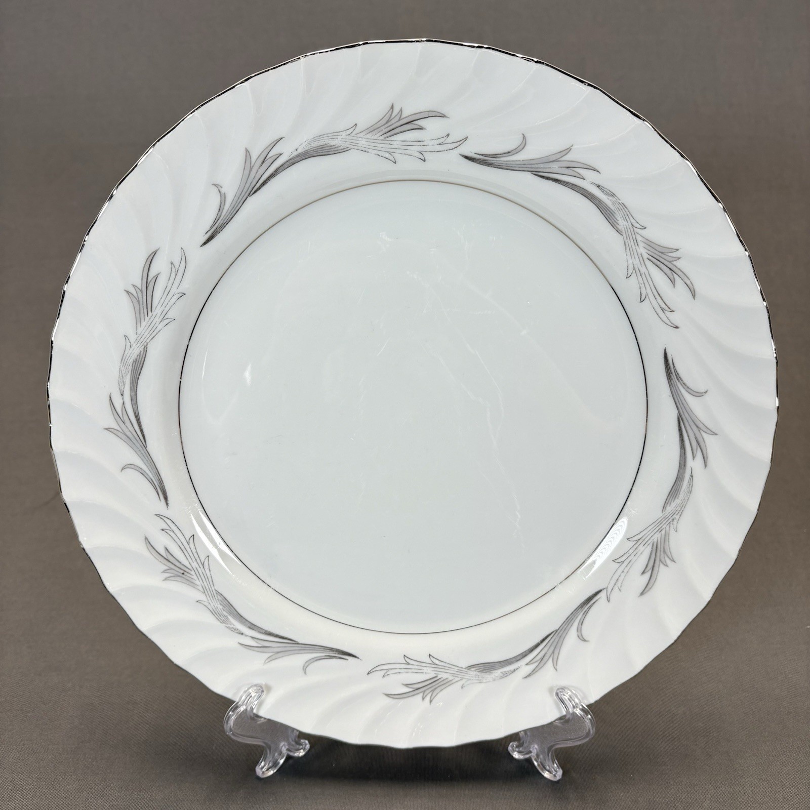 Harmony House China Platinum Scroll Dinner Plates 10 1/2″ Set of 4 White 3643