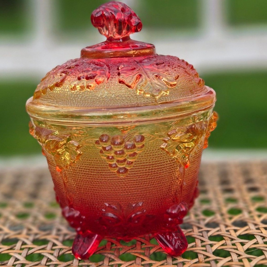VTG Jeannette Harvest Grapes Amber Red Carnival Glass Footed Covered Candy Dish