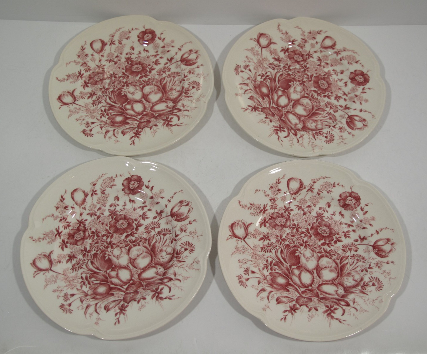 VTG Windsor Ware 16 Pieces Dover RED Pattern Johnson Bros. England Serving for 4
