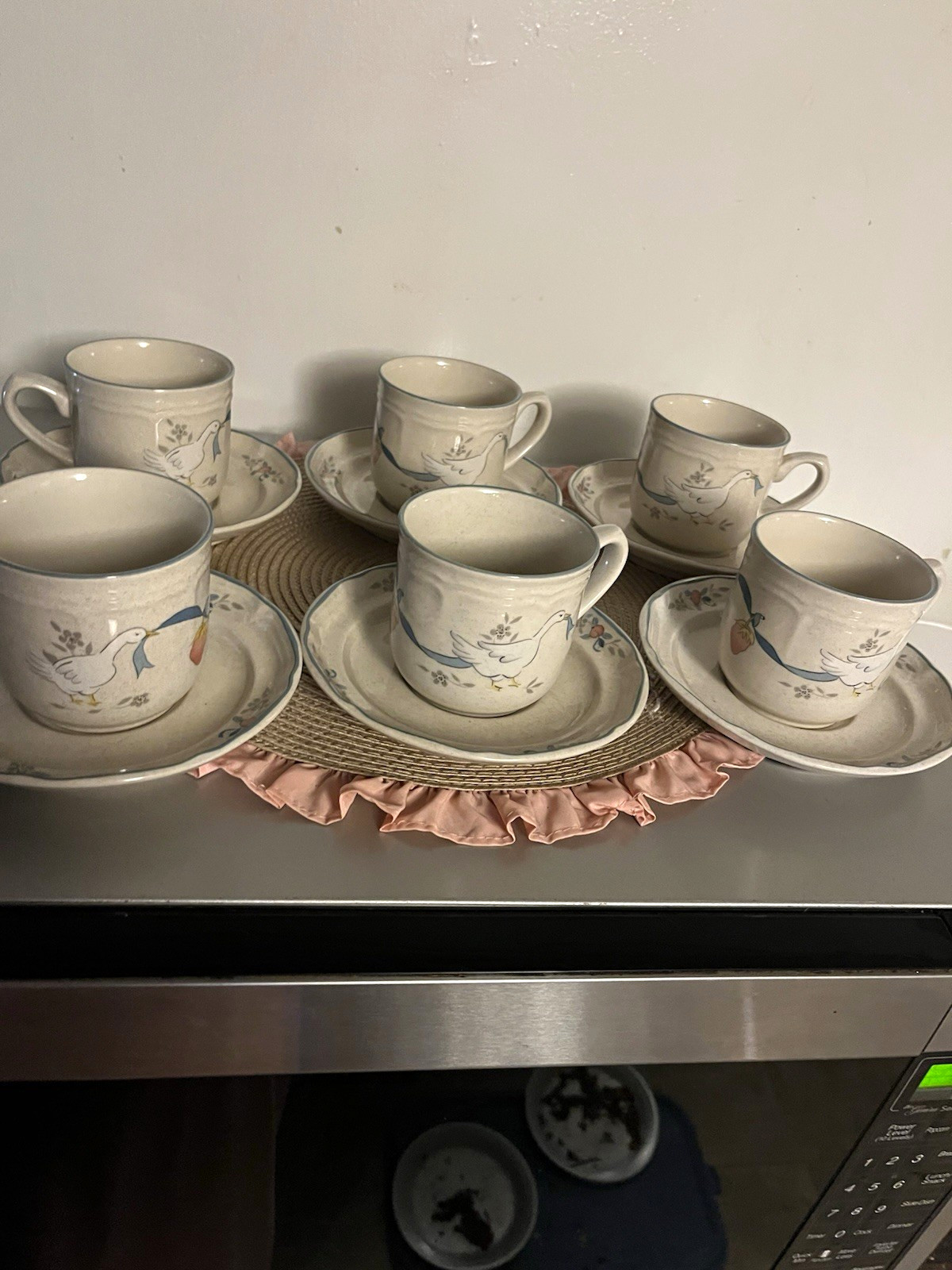 6 piece cups/saucers Marmalade International Tableworks Stoneware goose/fruit