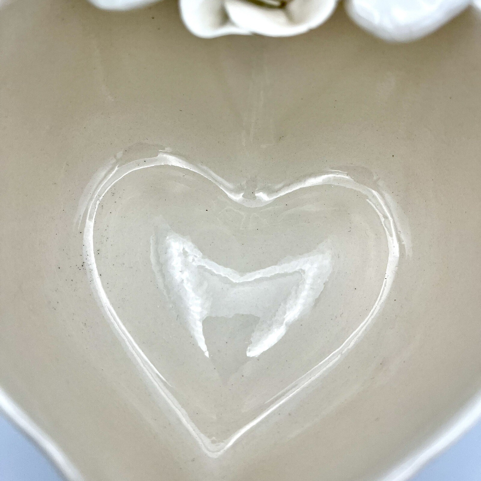 Vntg Paper Windows Rose Heart Bowl Candy/Trinket Dish Signed Ivory Ceramic 6.25”