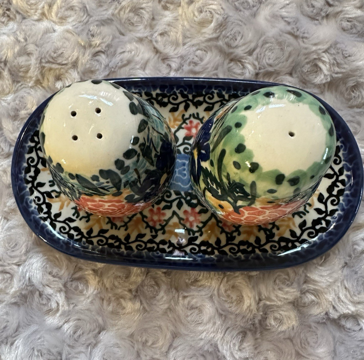Hand Made Polish Pottery Salt Pepper Shaker w/Tray UNIKAT 2275 by TERESA LIANA