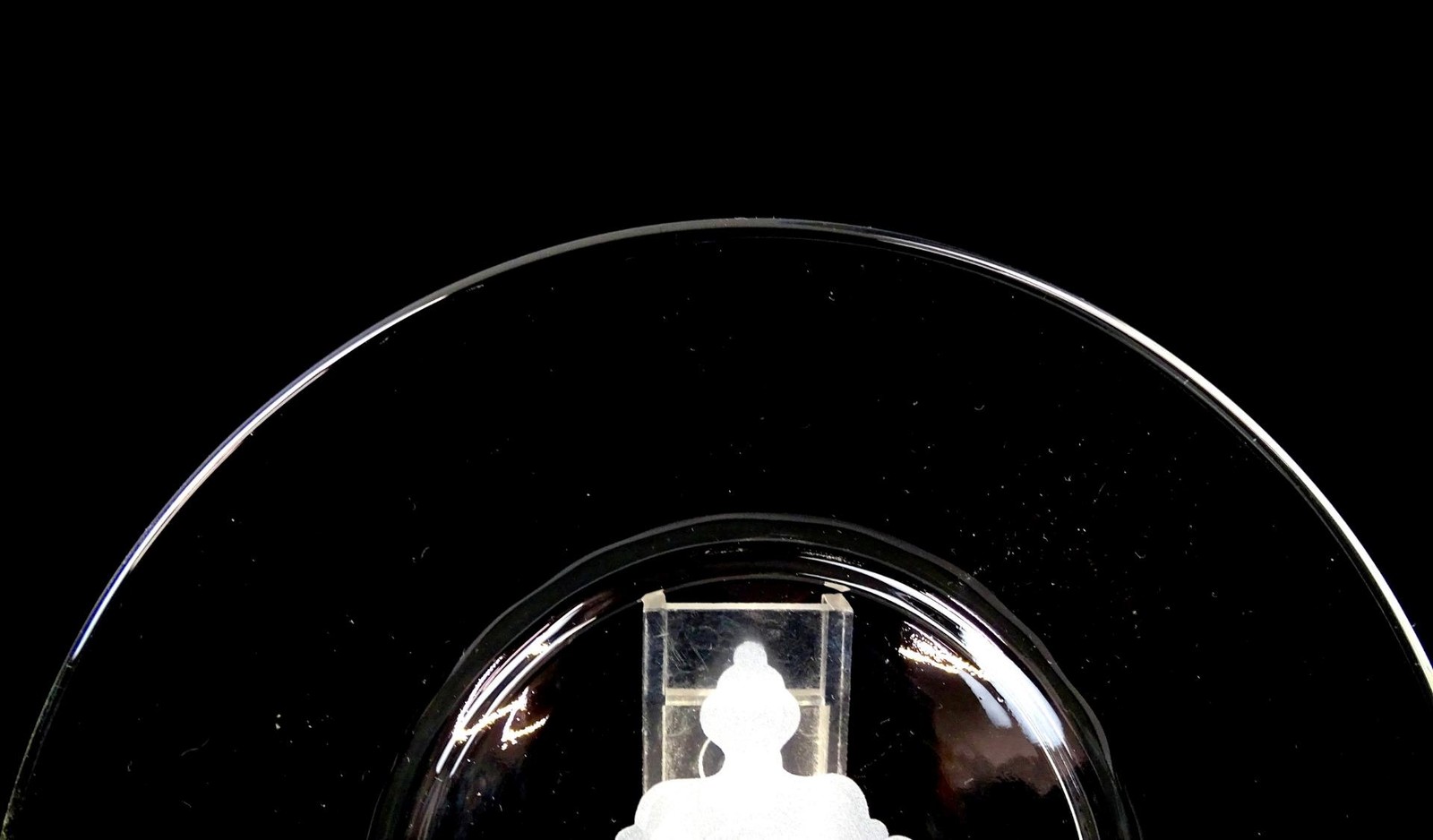 Avon Clear Glass Christmas Gift Series Door Knocker 7 7/8″ Luncheon Plate 1971-