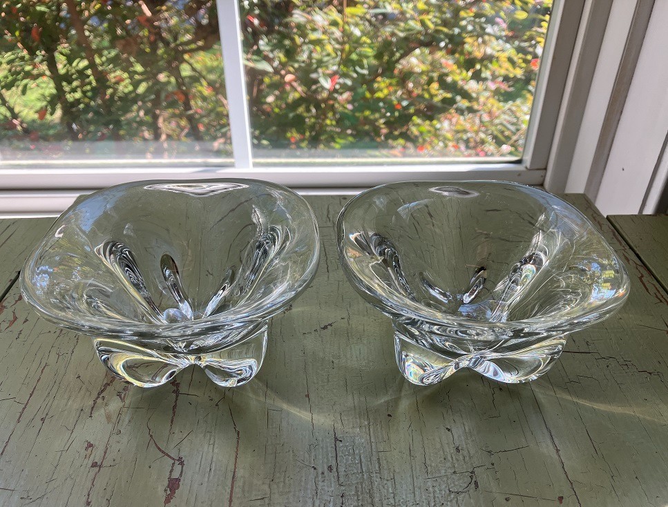 Pair of Magnor Norway Art Glass Bowls Scandinavian Mid Century Modern Design