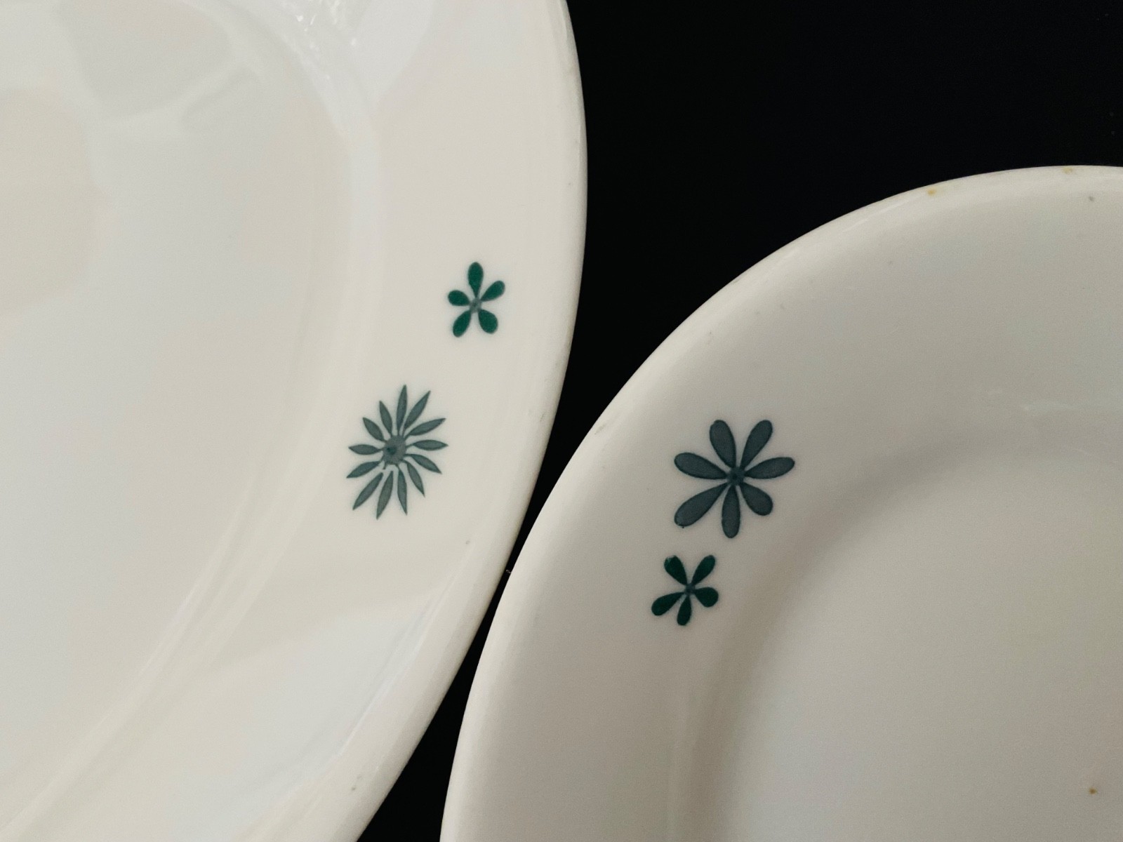 VTG HOMER LAUGHLIN BEST CHINA 4~OVAL SIDE PLATES 8x6x1 GREEN FLORAL TRM ON WHITE