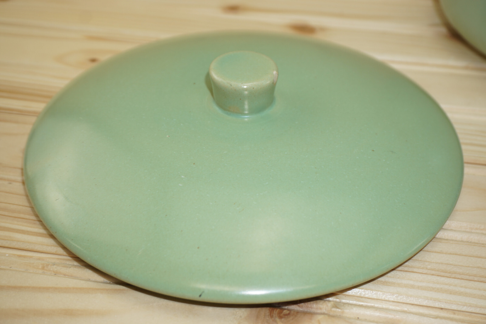 La Solana Green Handled Covered Casserole, 7 1/2″ Box #3 (B20)