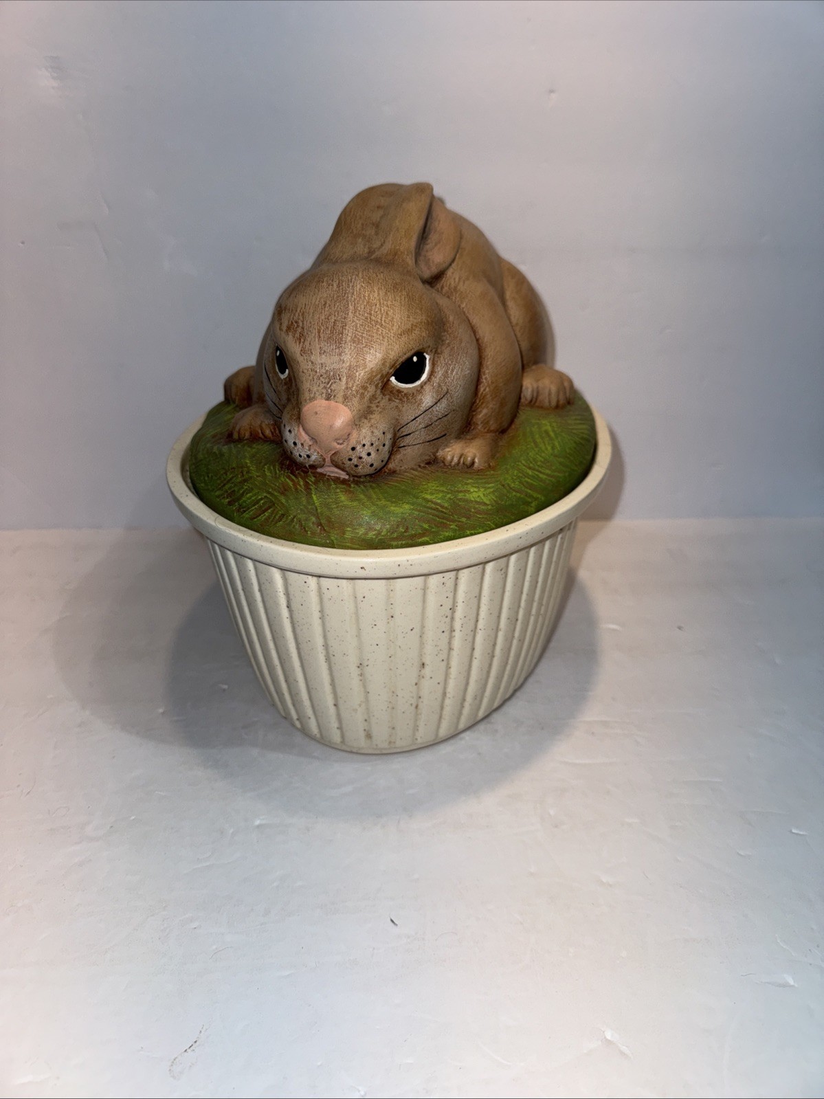 vintage 1982 Scioto ceramic rabbit-topped covered dish Easter