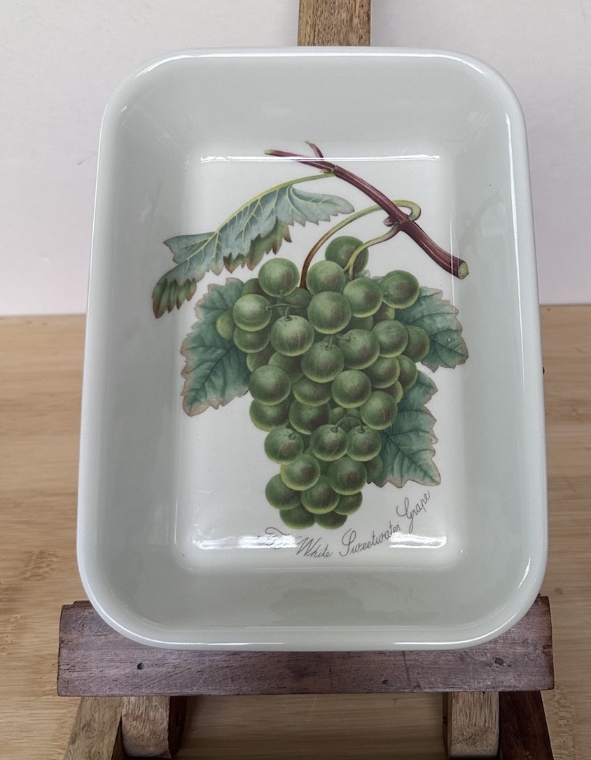 PORTMEIRION Discontinued POMONA 8 5/8″ LASAGNA WHITE GRAPE