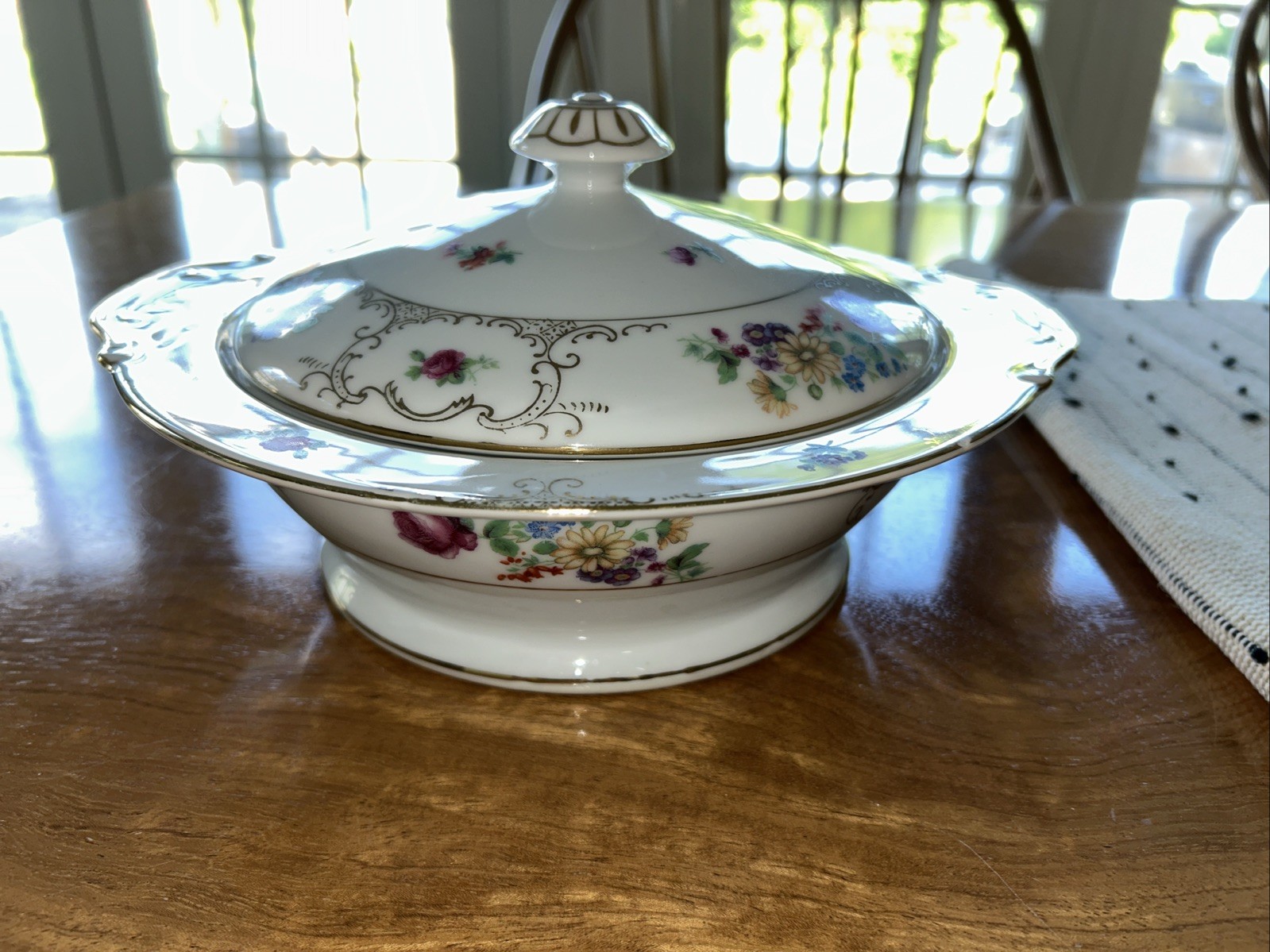 Vintage Made In Occupied Japan Serving Bowl And Lid Floral SGK China
