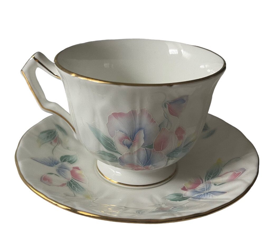 Vintage Aynsley English Fine Bone China Tea Cup and Saucer Irys /Gold Trim