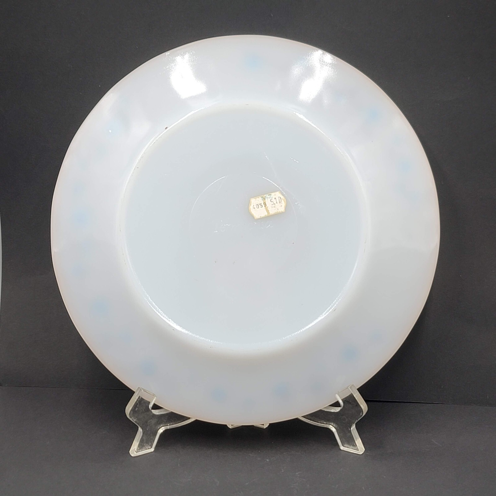 VTG Termocrisa Milk Glass Dinner Plate Blue Brown Pine Cone Gold Trim Single 9″