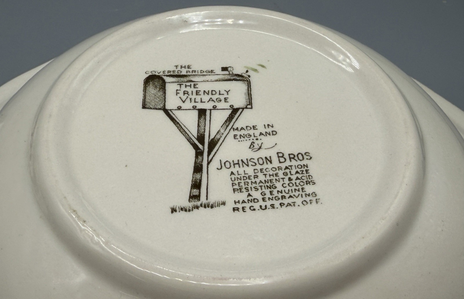 Johnson Brothers Friendly Village Covered Bridge Vegetable Dish Bowl With Lid