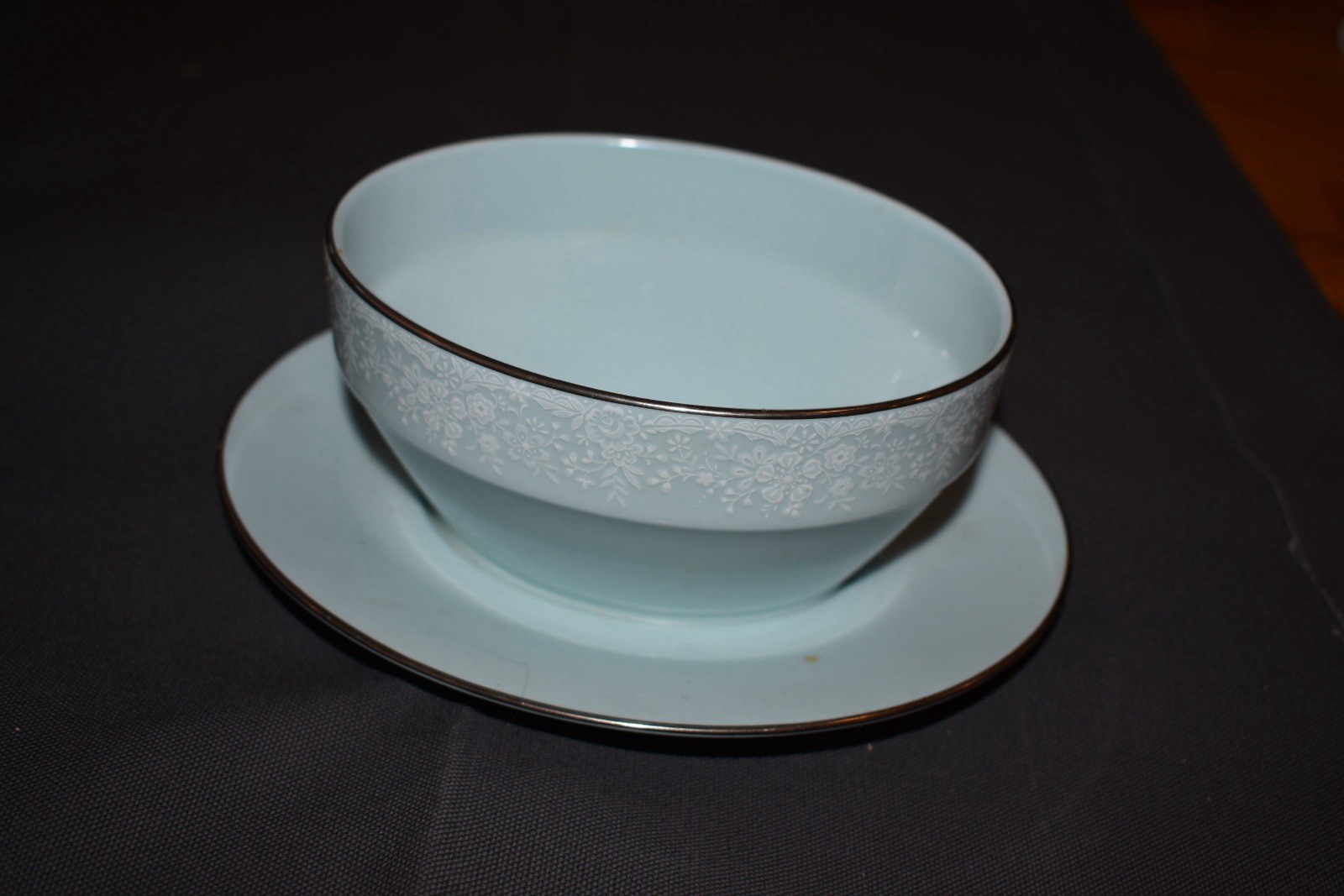 Noritake Fidelity 8003 W81 Porcelain Dinner Set Light Blue Service for 12, 91pc
