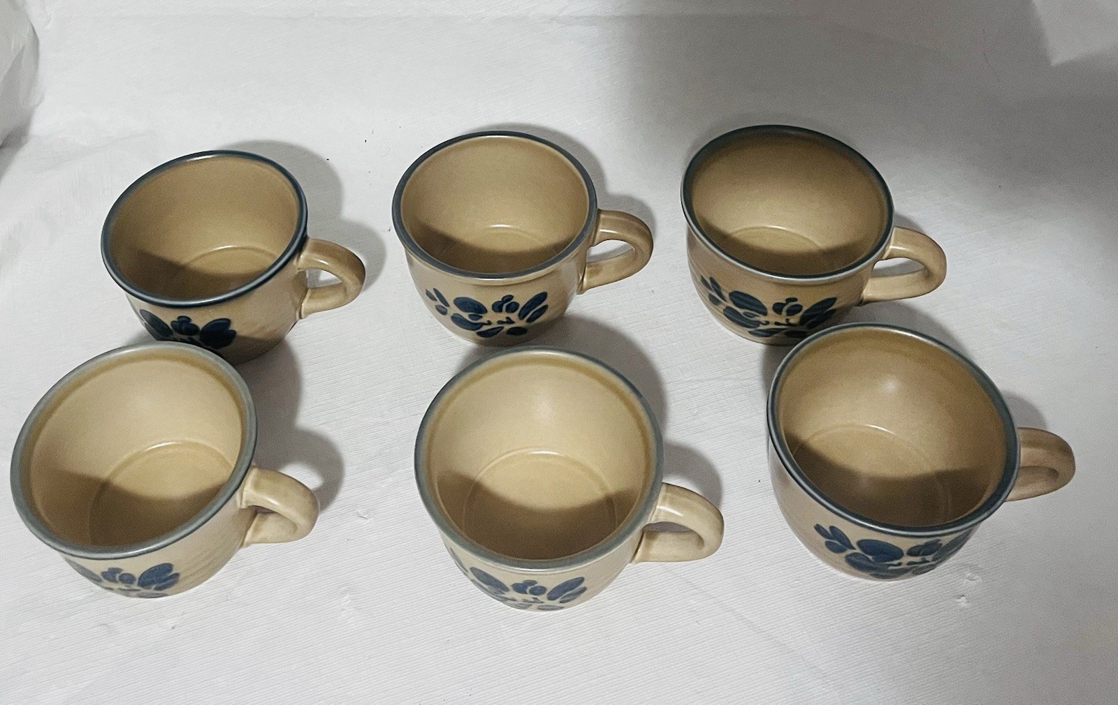 6 Vintage Pfaltzgraff Folk Art Coffee Cups / Mugs Tan with Blue accents