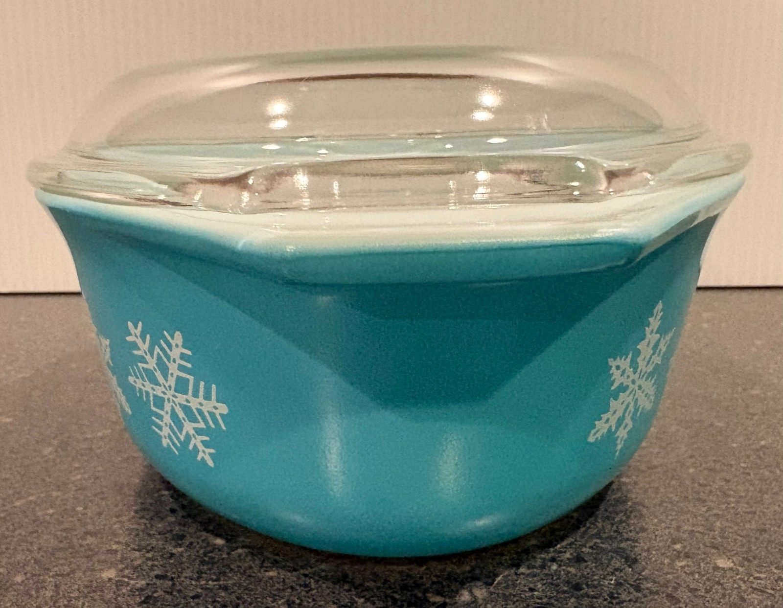 Pyrex 043 Turquoise Snowflake Oval Casserole Dish with Lid 1 1/2 qt vintage EUC