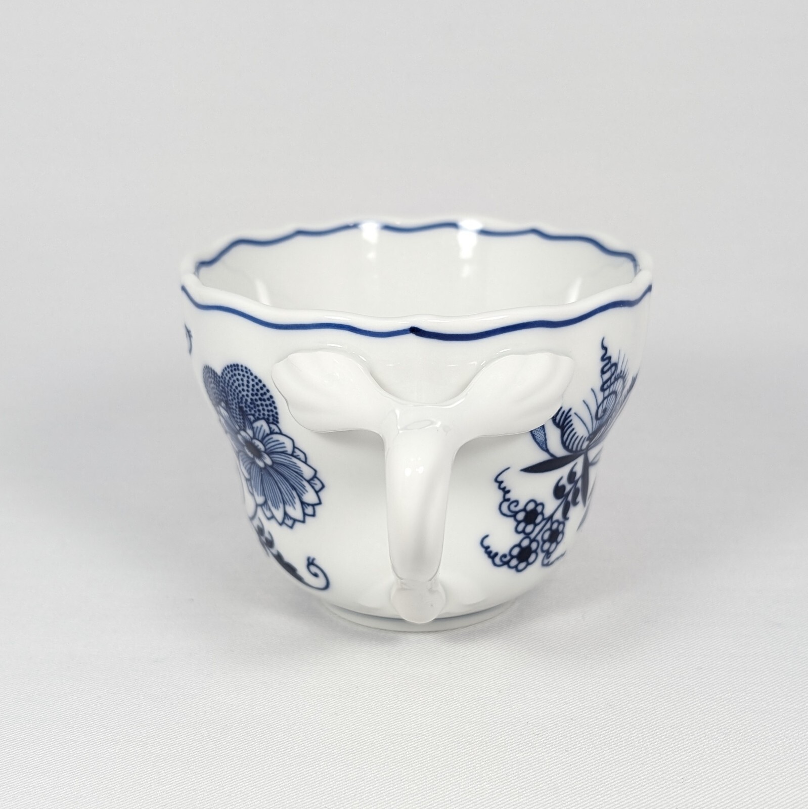 Blue Danube Cup and Saucer Lipper Japan Porcelain Flowers Blue Onion Scalloped
