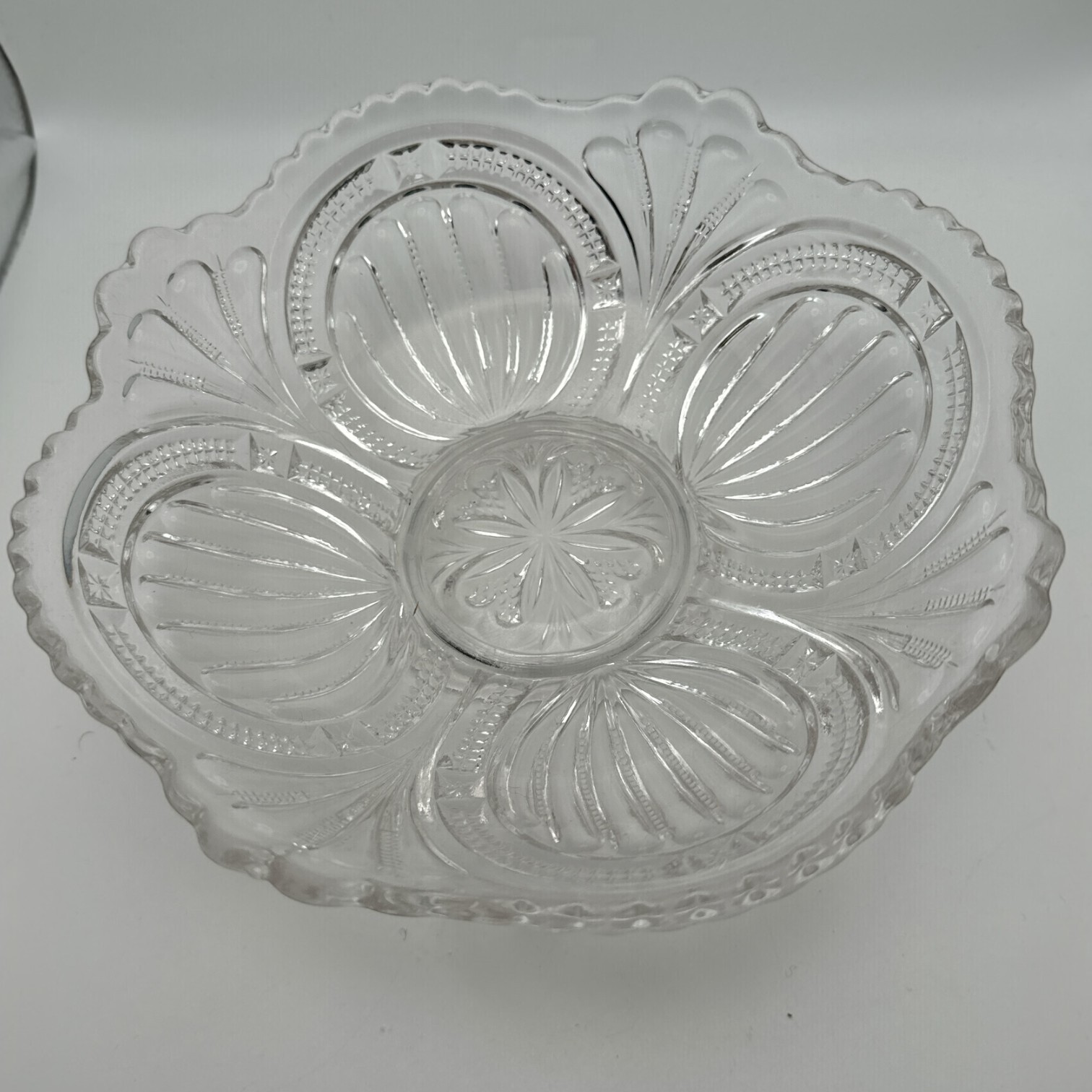 EAPG Bryce Higbee Admiral Rib Round Berry Bowl JB Higbee