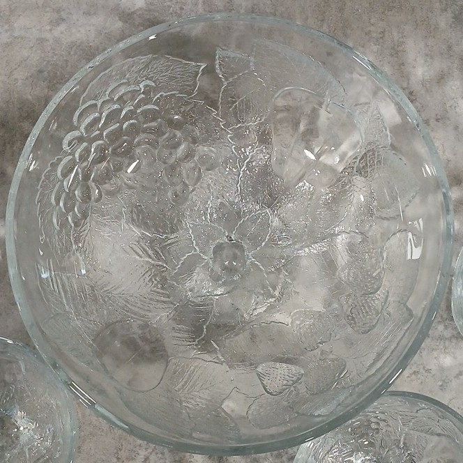 Set Of 5. Pasabahce Pressed Fruit Glass Serving Bowl And Dessert Footed Bowls