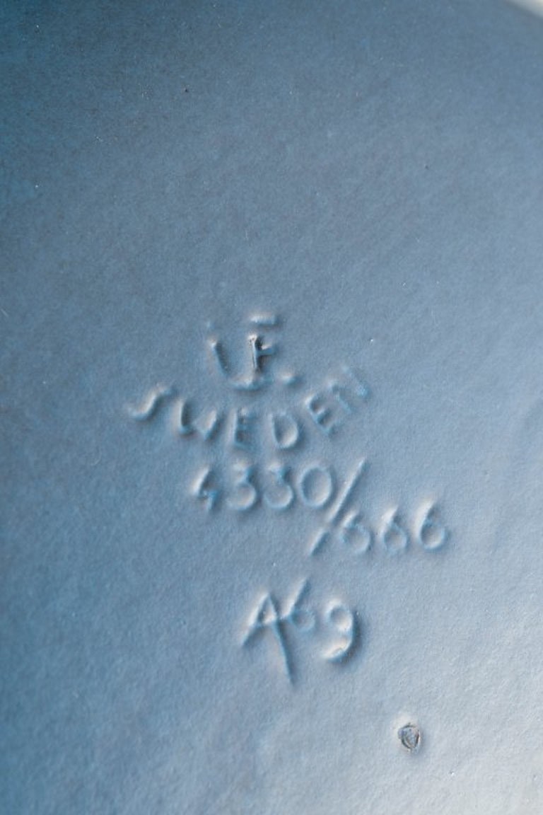 Ingrid Atterberg for Upsala Ekeby, Sweden. Square stoneware dish ‘Bris’. 1960s.