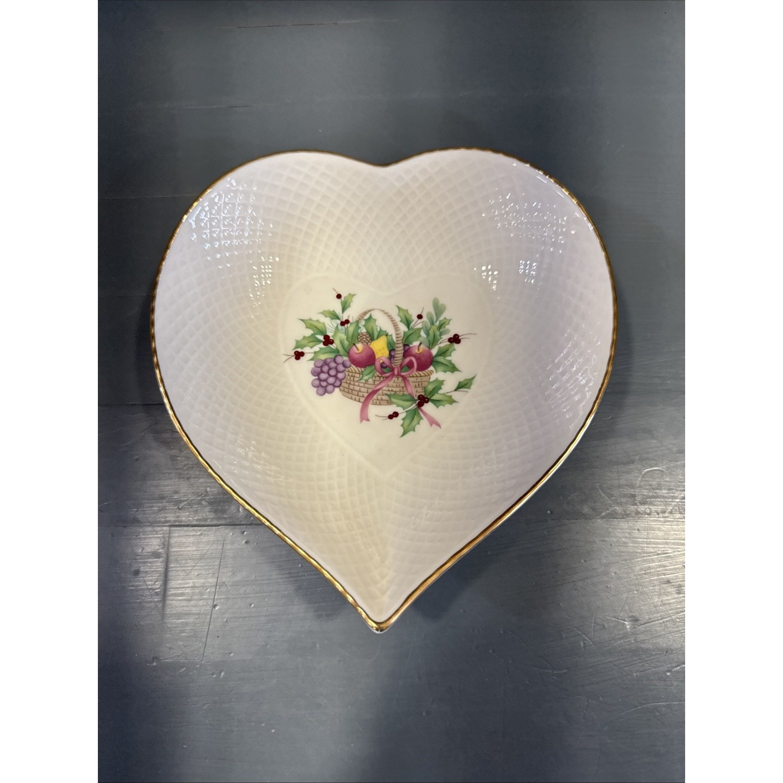 Mikasa Ivory Bone China Heart Shaped Dish, Christmas Fruit Basket
