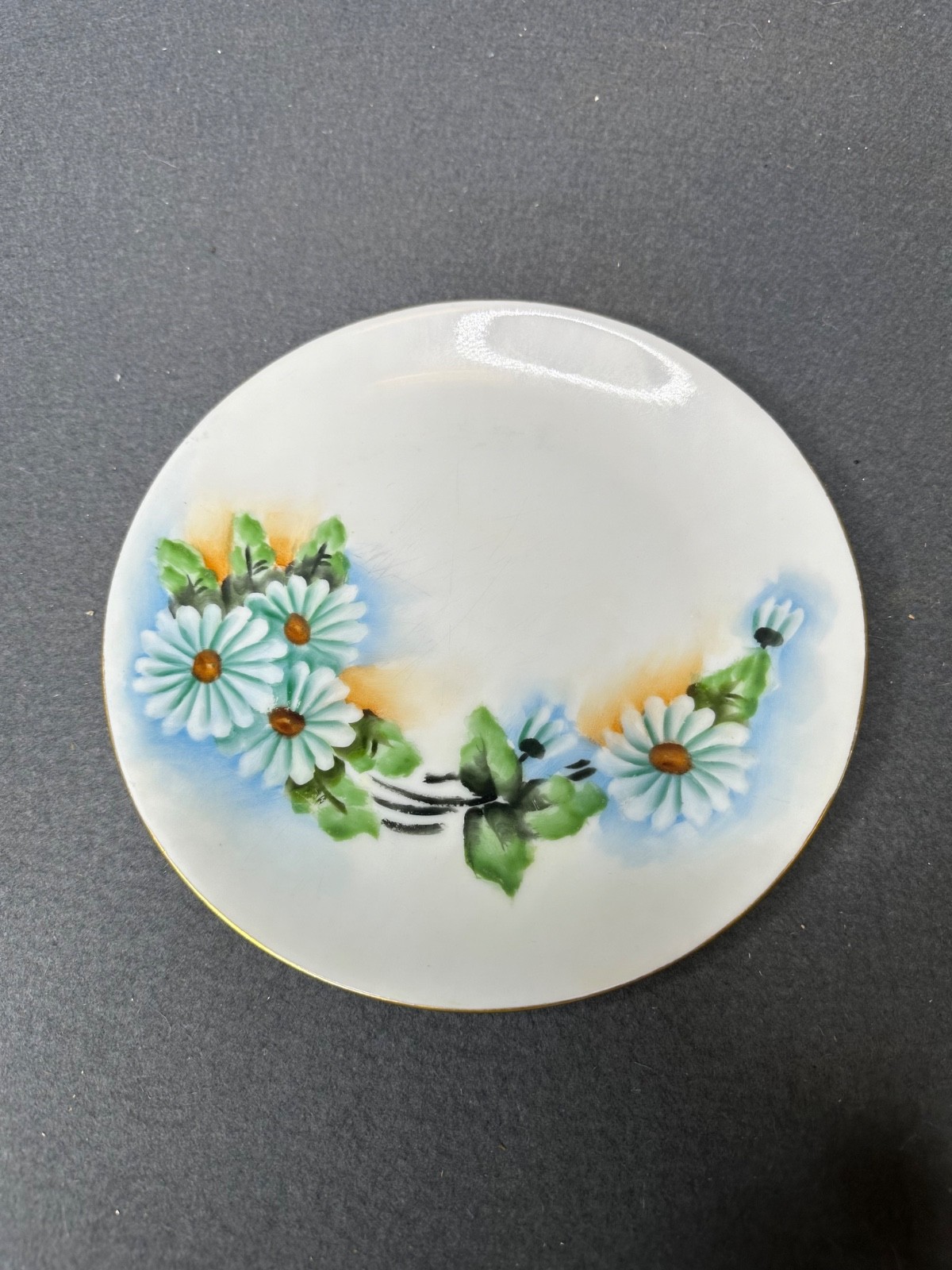 Set of (12) American Hand Painted Yellow Flower 8″ Round Plates