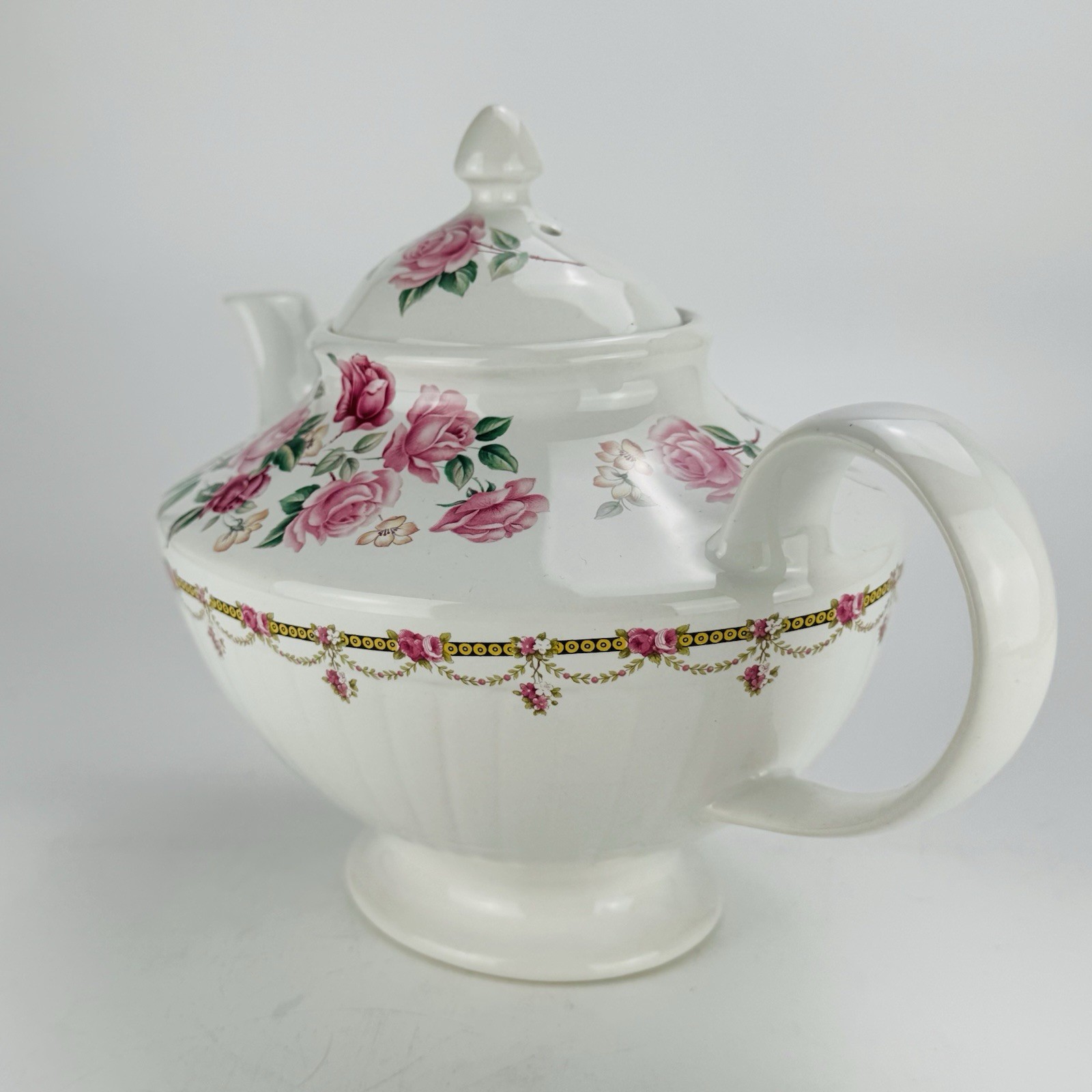 Vintage Arthur Wood & Son Teapot 6334 Pink Roses Staffordshire England 9.5””