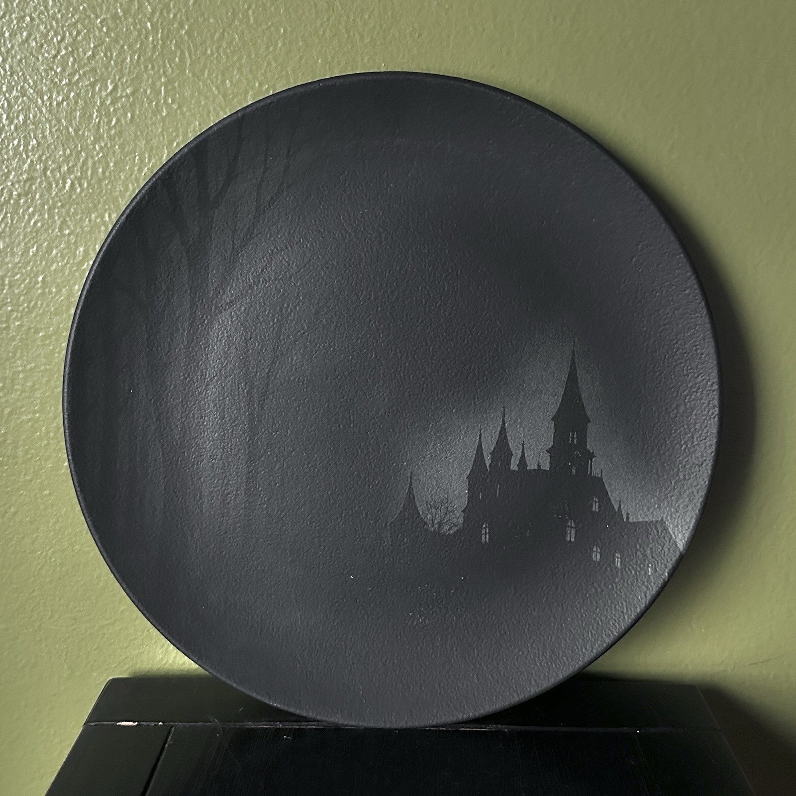 MESA BRAIL Matte Black HAUNTED HOUSE MANSION Halloween 10” Plate Set Of 6