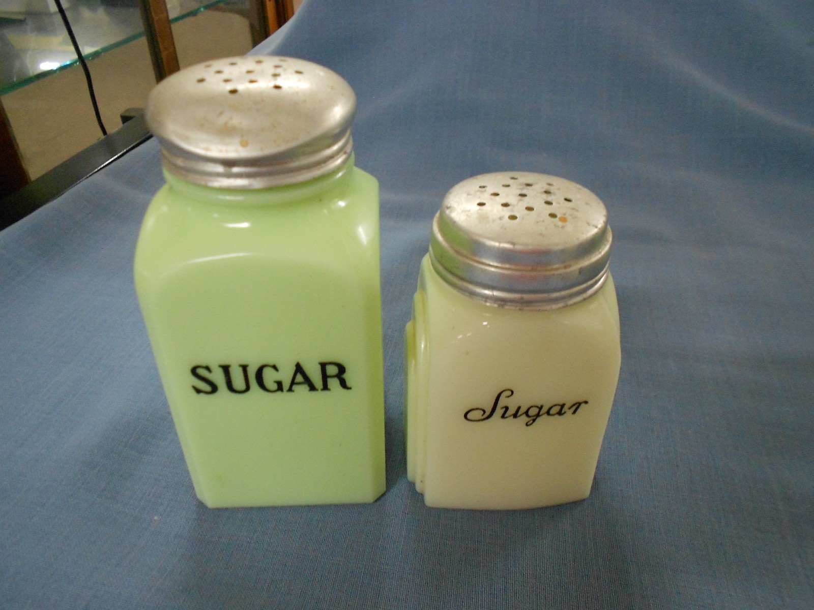 6 Vintage Jeannette? McKee? Jadeite Glass Pepper Sugar Flour Jars 3 3/4″-5″ tall