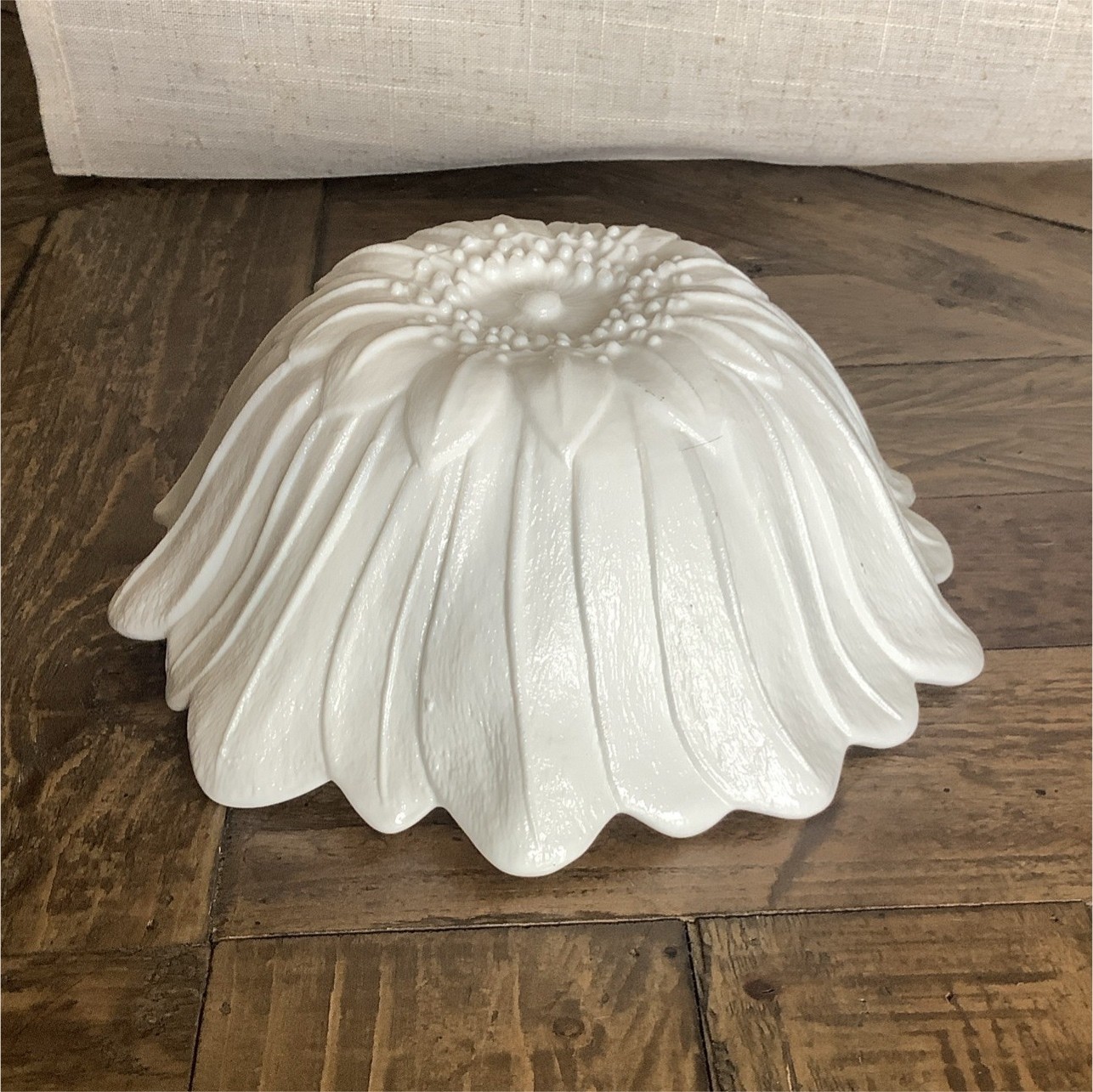 White milk glass flower pattern scalloped edge bowl 9 in diameter
