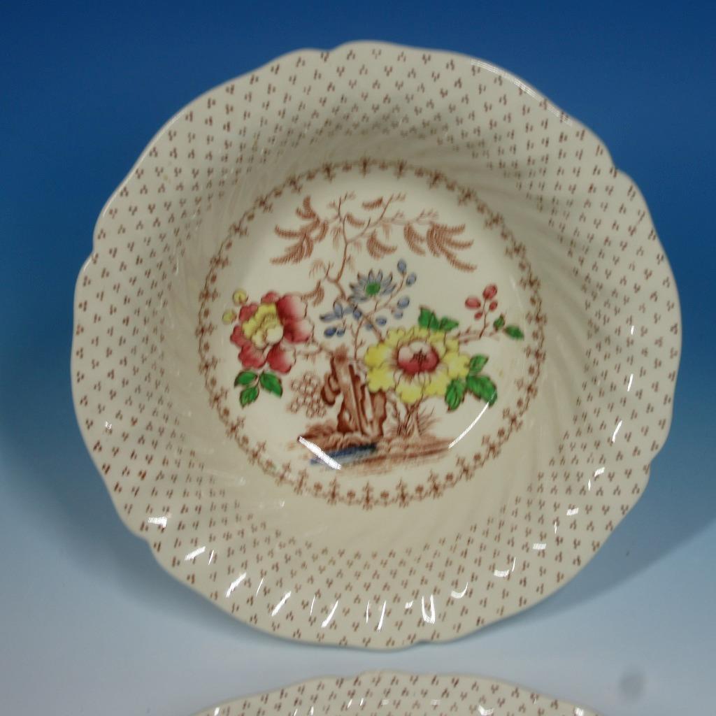 Royal Doulton – Grantham Floral – 2 Vegetable Serving Bowls – 1 Round, 1 Oval