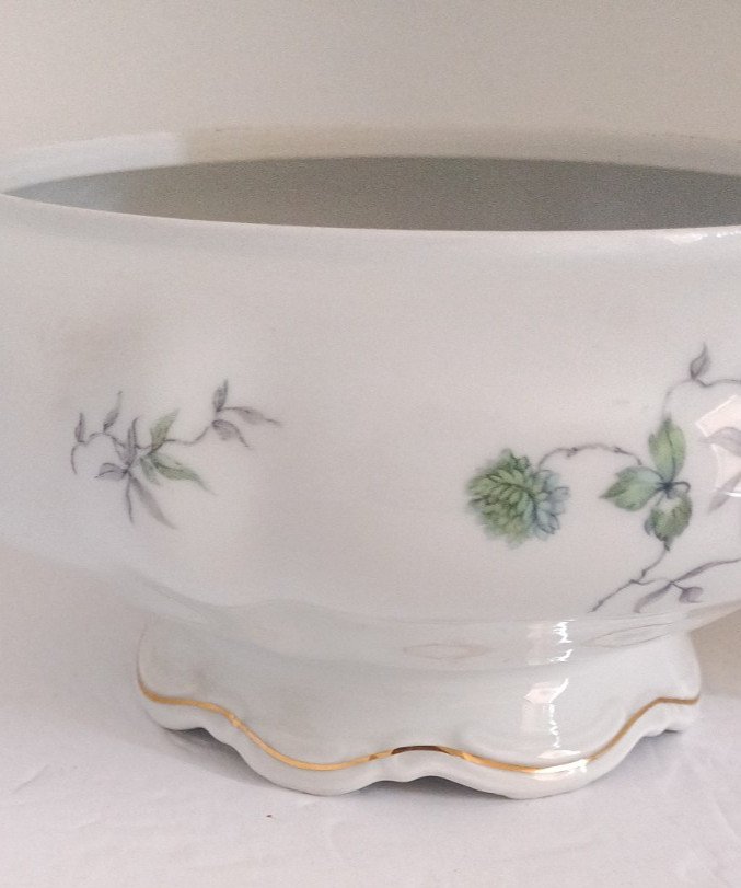 Mitterteich Bavaria Germany Green Ming Covered Vegetable Serving Bowl With Lid