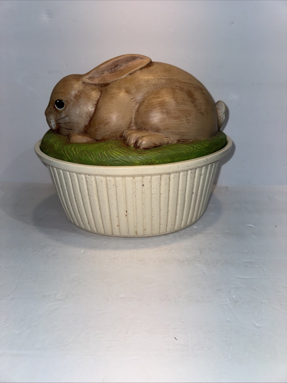 vintage 1982 Scioto ceramic rabbit-topped covered dish Easter