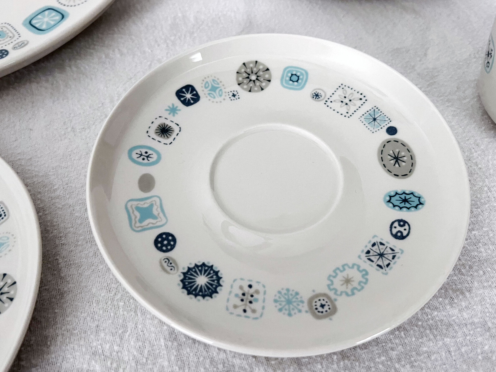 1950s-60s Franciscan Del Mar 5-Piece Placesetting EUC Atomic 3 Plates/Cup/Saucer