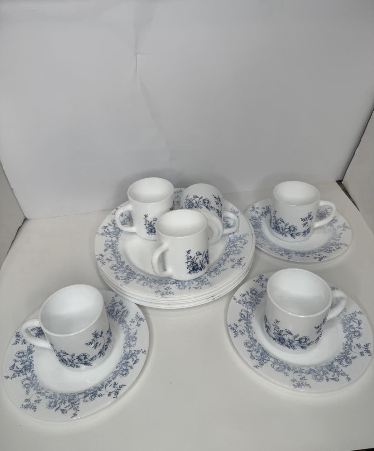 Vintage Arcopal France Glenwood Dinnerware Set –Blue Floral Milk Glass|15 Pieces