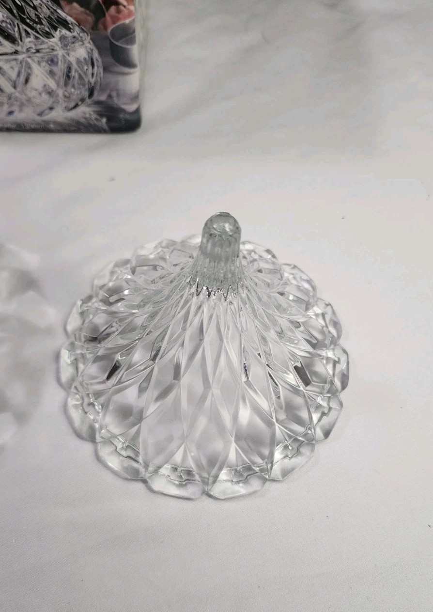 BEAUTIFUL Vintage BLOCK CRYSTAL Hershey’s Kiss Candy Dish 1999 MADE IN THE USA