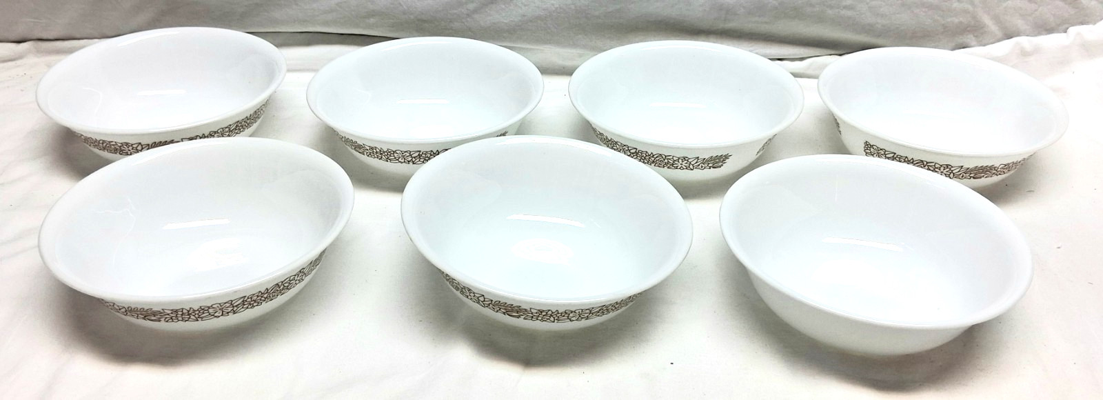 7 VINTAGE CORELLE WOODLAND BROWN 6 1/4″ SOUP / CEREAL BOWLS