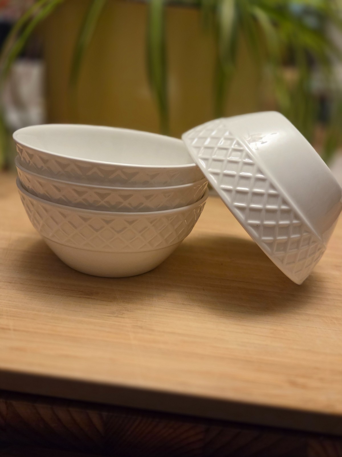 Mikasa Trellis Fruit Bowls 4.5″ Diameter White Bone China Set of 4
