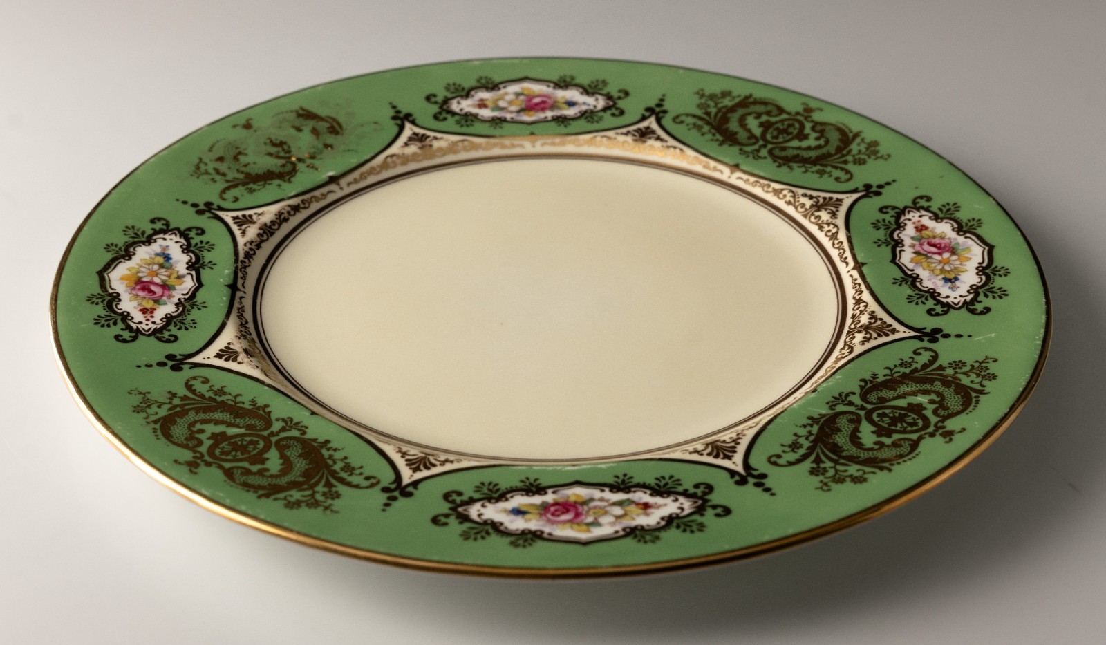1905-1920 Cauldron Bone China England Plate Floral Gold Gilt 10.75″ 1.3lbs A1029