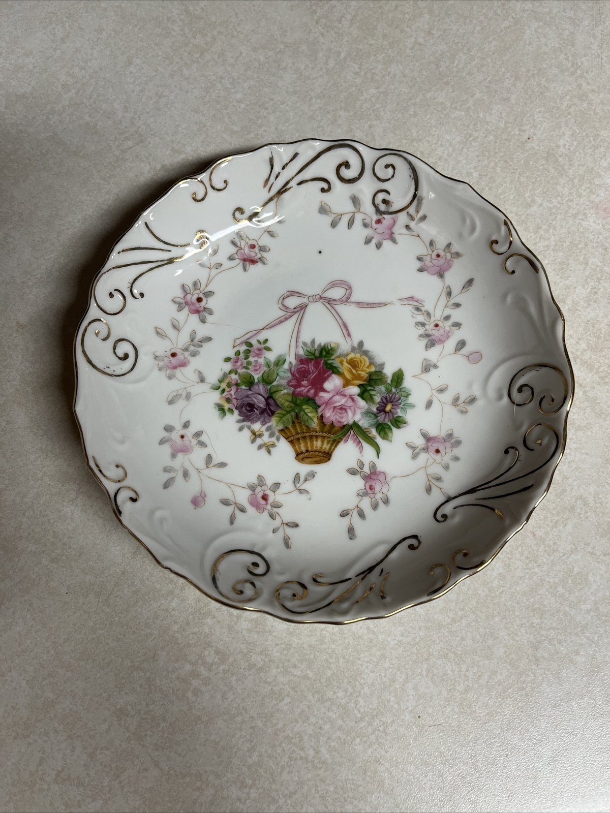 Vintage Lipper and Mann Bristol Garden Scalloped Gold Trim Plate