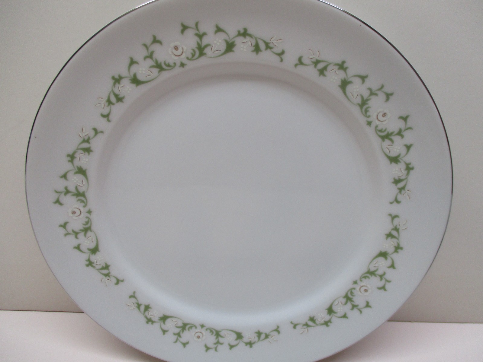 Vintage Mismatched China Dinner Plates & Bread Plates ~ 10pcs-Beautiful-Colorful