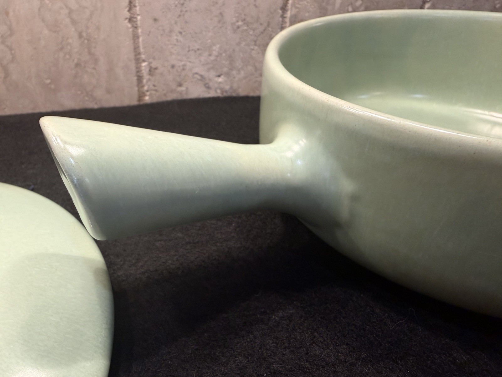 VTG La Solana Pottery Covered Casserole Dish Lid Sage Green 7” Solana Ware