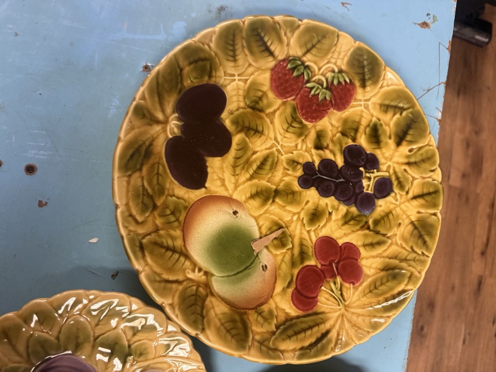 Set 8 Sarreguemines Majolica Hand Painted 7.5″ Fruit Plates & Platter France