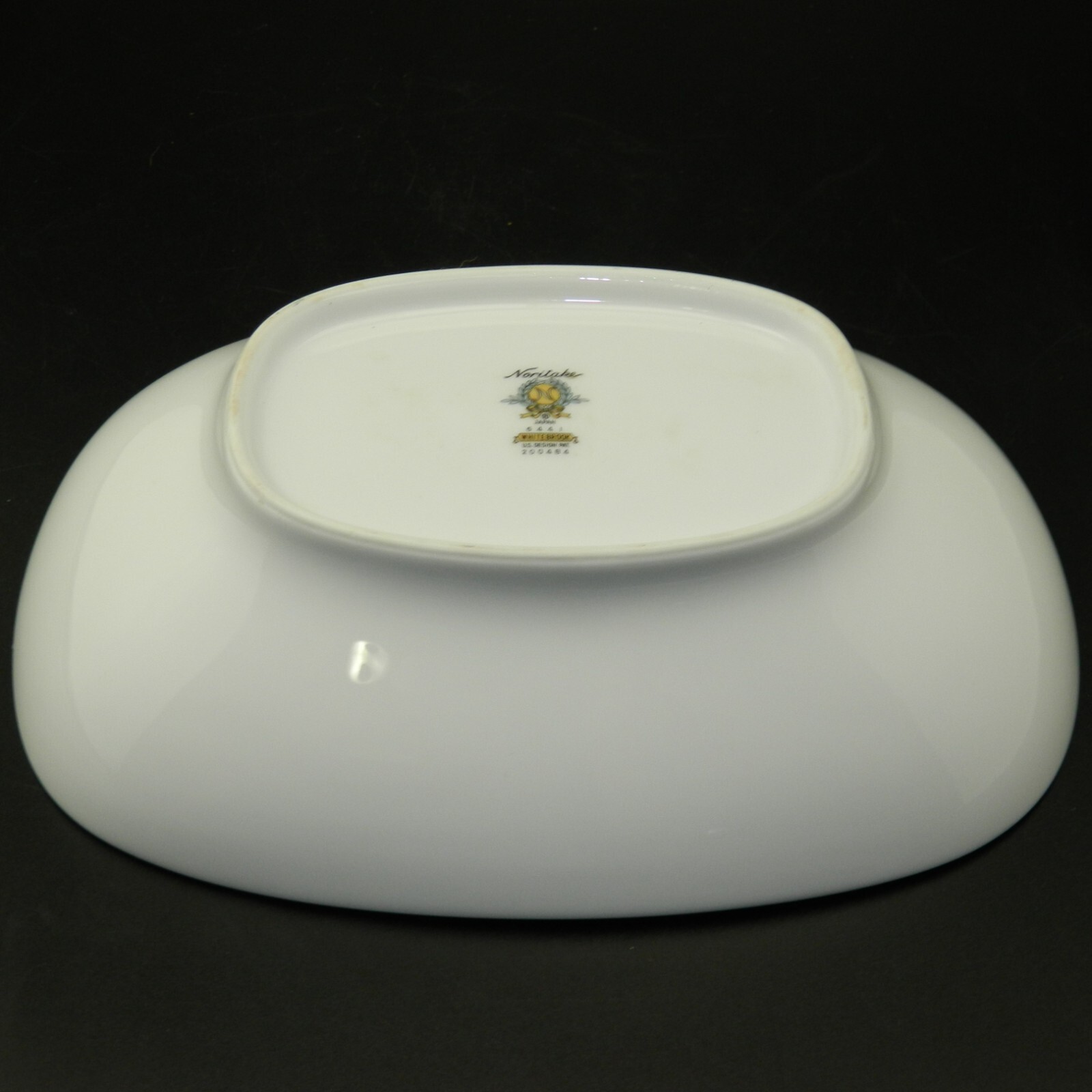 Whitebrook Vegetable Serving Bowl 10″ x 7″ Oval Noritake Platinum Trim 6441