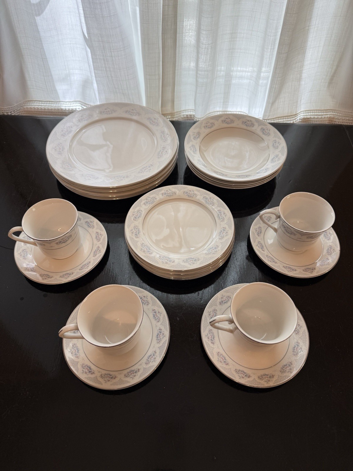 Fine China Sapphire By Silverie Platinum Rimmed 4 Five-Piece Place Settings