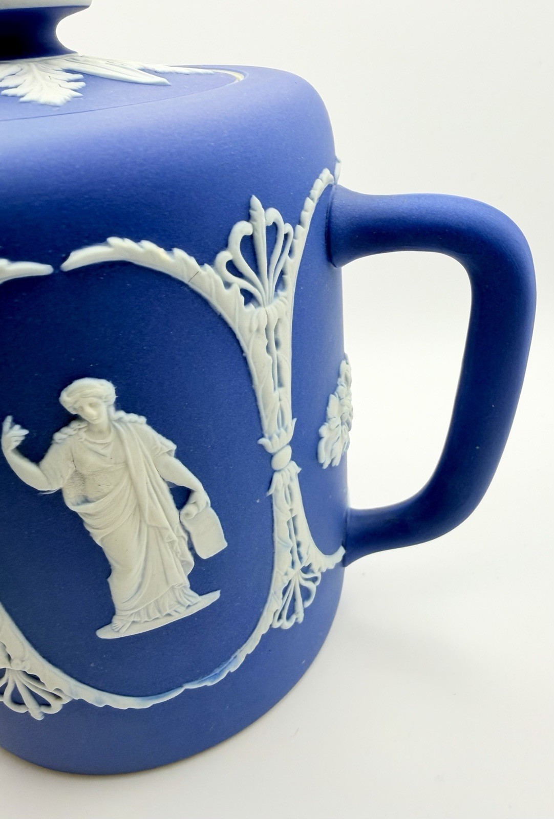 ANTIQUE WEDGWOOD STYLE COBALT BLUE JASPERWARE TEAPOT NEOCLASSICAL UNMARKED? FLAW