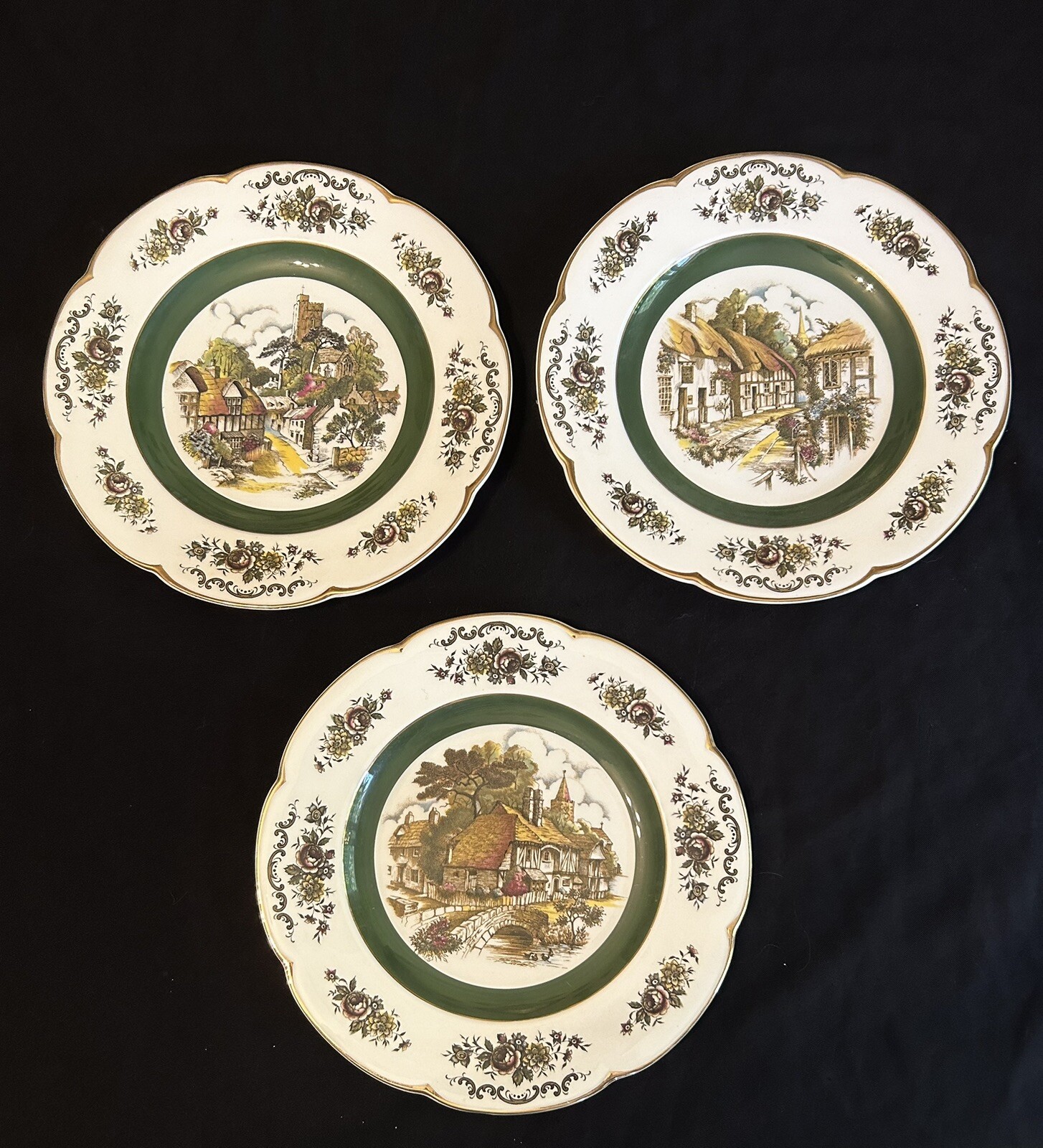 3 Vintage ASCORT SERVICE CHARGER WALL PLATES VILLAGE SCENE Wood & Sons England