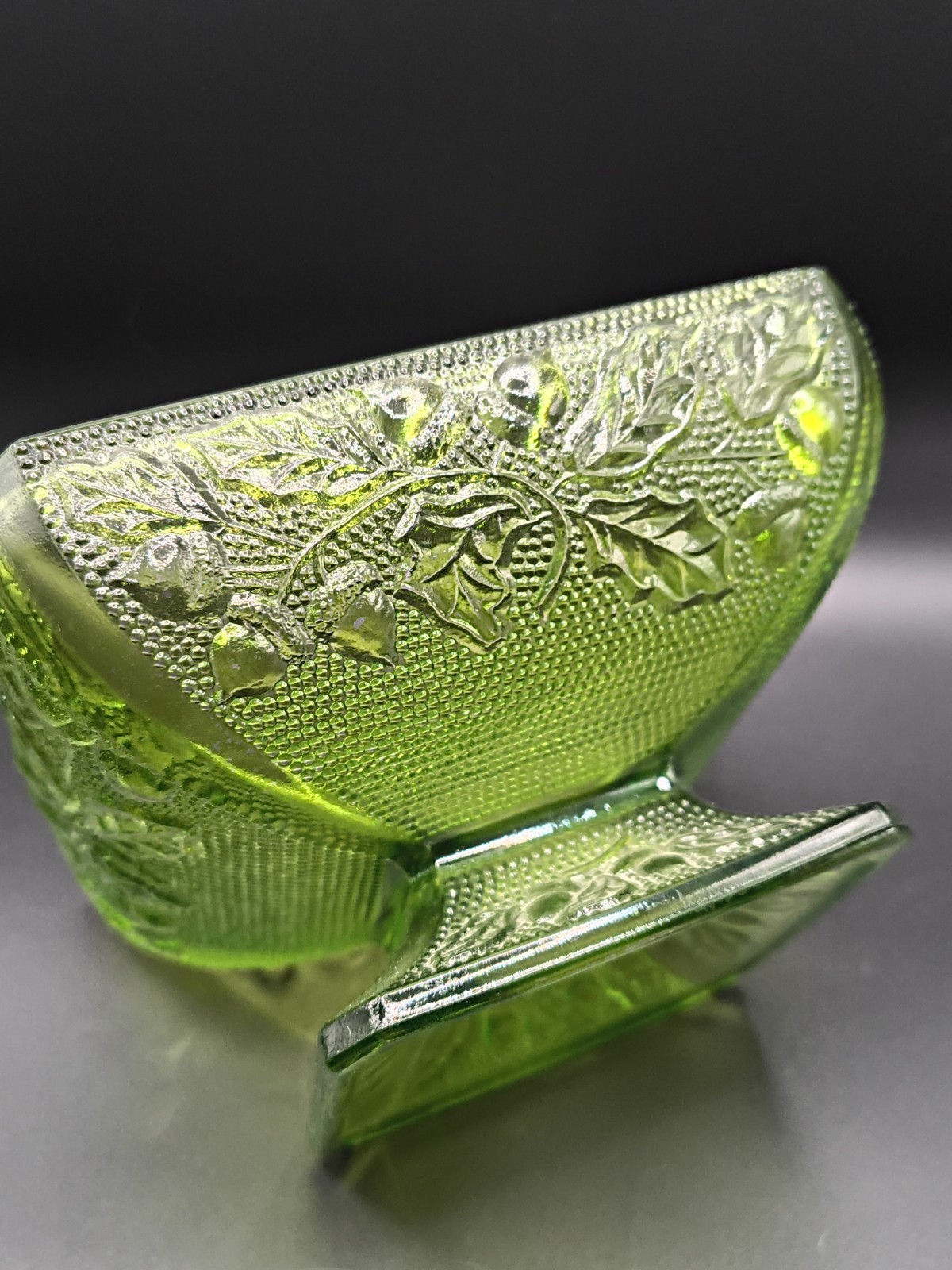 JEANETTE GLASS Green Oak and Acorn Pattern Lidded Vntg W/Uranium Or Maganese
